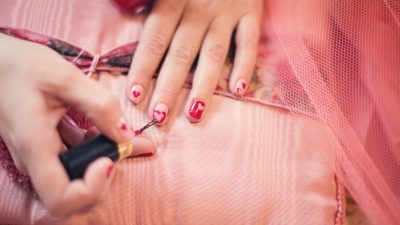 painting fingernails g19f3250e8 1280 e1677557106833