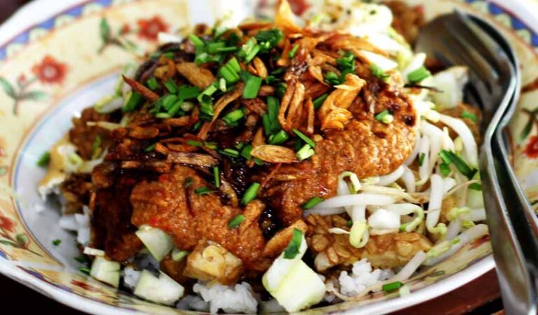 Tidak Ada di Kota Lain, 5 Kuliner Ini Hanya Bisa Dijumpai di Cirebon