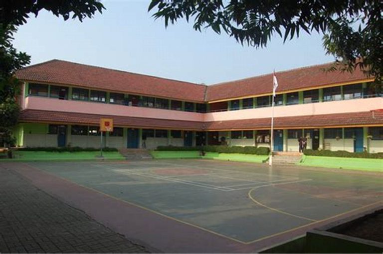 school e1672037920537