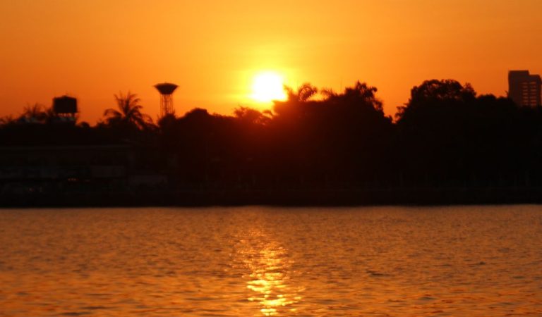 Kala Senja Tenggelam