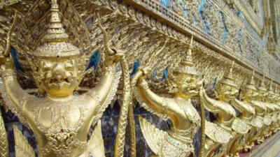 Patung hiasan Ubosoth e1734010410247