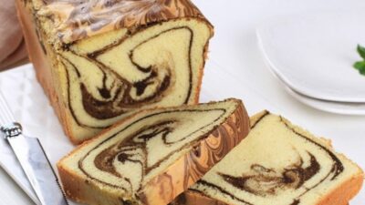 Resep bolu marmer 1 1200x855 1 e1734418841662