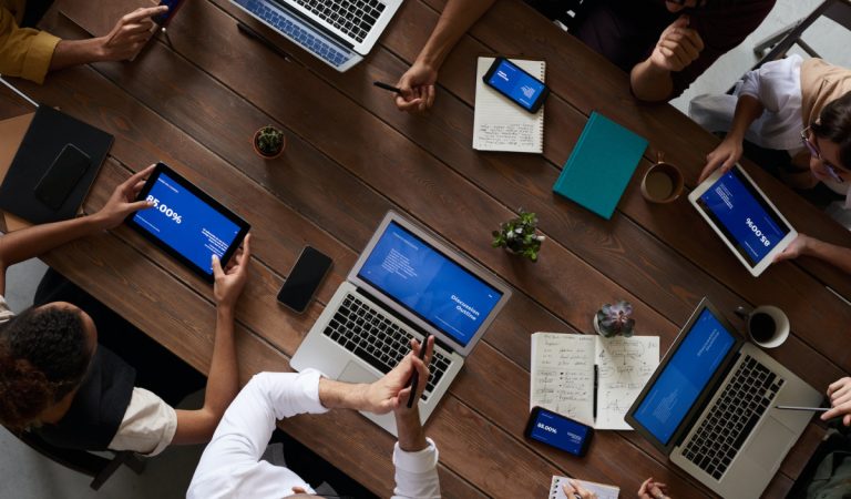 6 Tips Ampuh Tetap Kuat Bekerja Meski Berpuasa