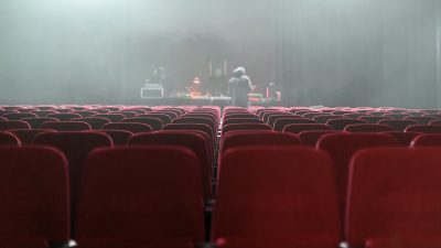 theatre 4672432 1920 e1681875467201