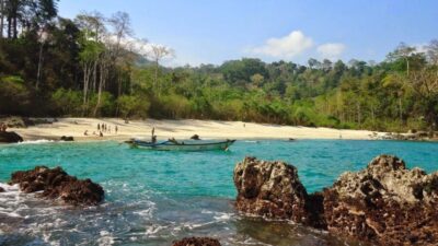 pantai rajagwesi banyuwangi e1734322255975