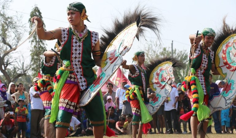 Pentingnya Melestarikan Budaya Tradisional Indonesia, Bukan Sekedar Warisan Masa lalu