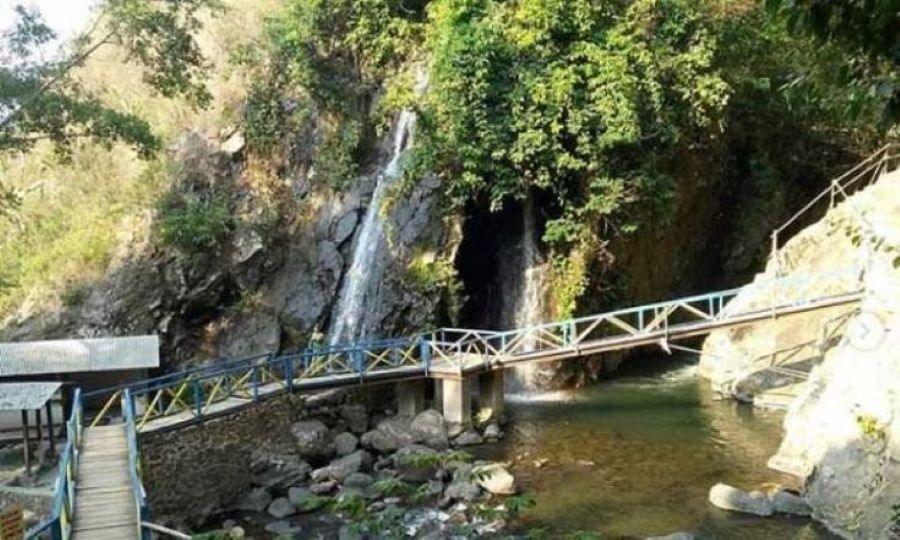 Jarang Dikunjungi Wisatawan, Ini 5 Tempat Wisata di Majalengka Yang Ciamik 2 Curug Tonjong