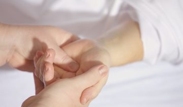 hands 1327811 1280 e1687051272553