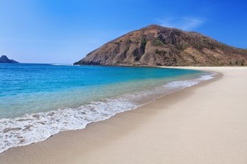 pantai mawun scaled e1689862298342