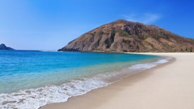 pantai mawun scaled e1734409770494