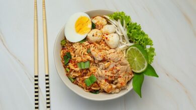 thai food noodles spicy boil with pork boil egg e1734497159207