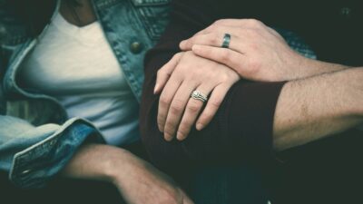 couple 1845334 1280 e1701237675549