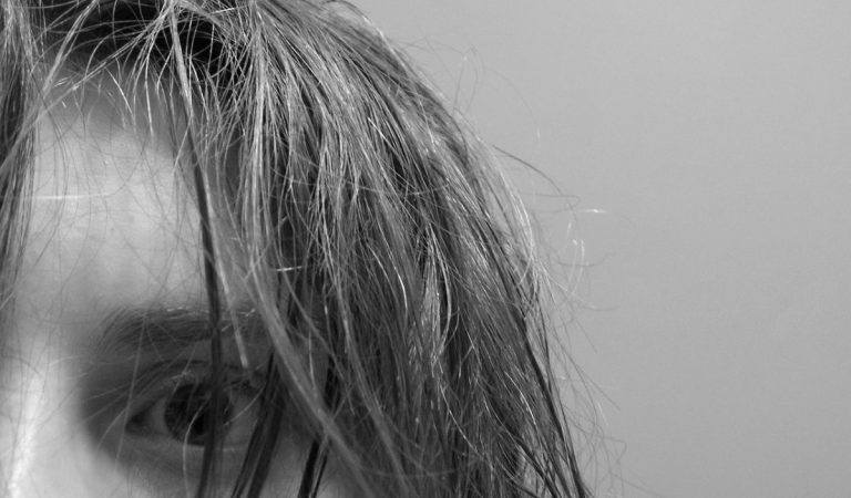 7 Penyebab Uban di Usia Muda, Bukan Karena Faktor U