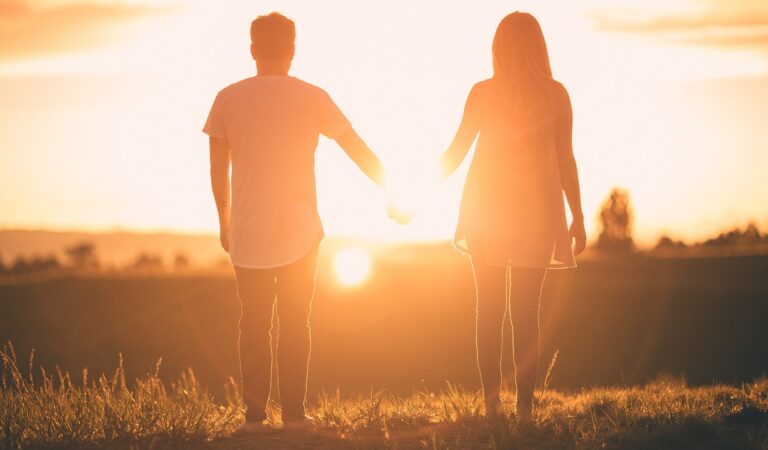 4 Tips Mempertahankan Suatu Hubungan Yang Dijalani