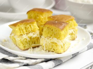 martabak keju indonesian traditional street food named martabak manis sweet martabak 685424 194 e1702027900191