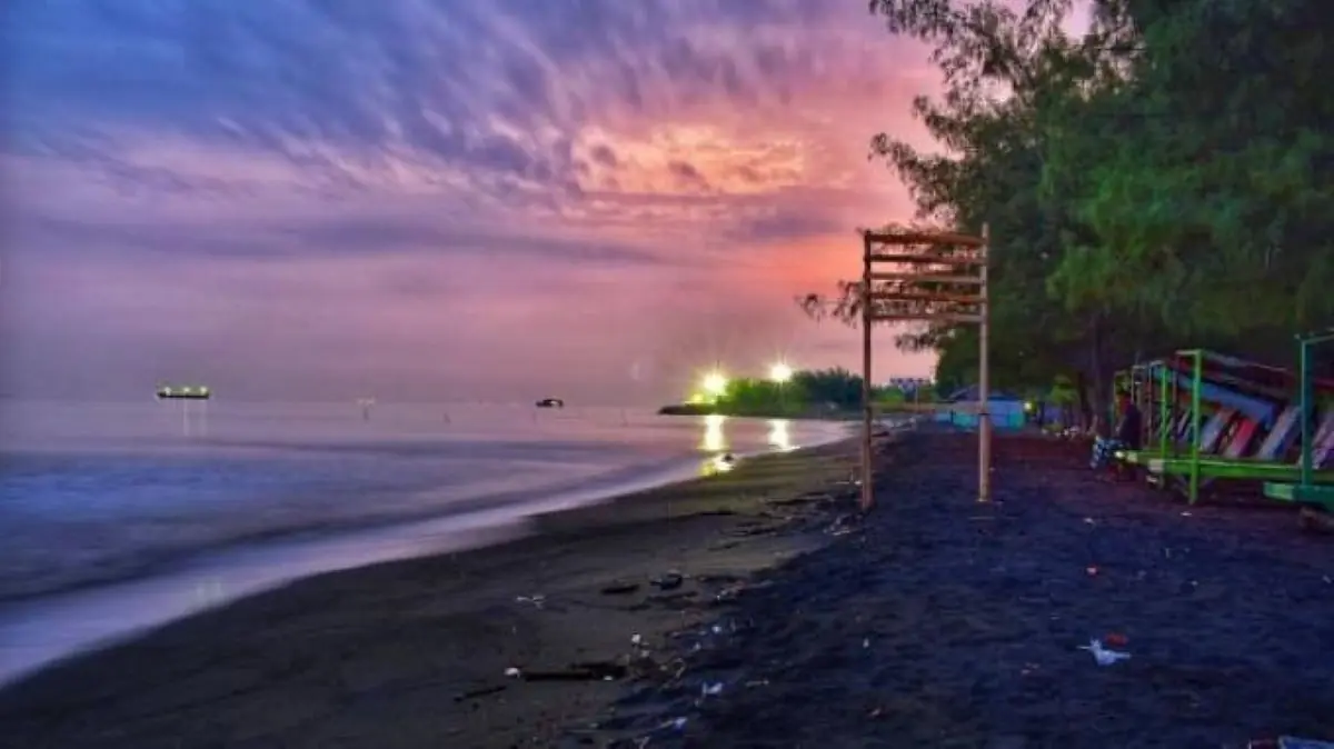 7 Wisata Pantai di Semarang, Eksotis dan Romantis! 6 Pantai Ngebum Kendal