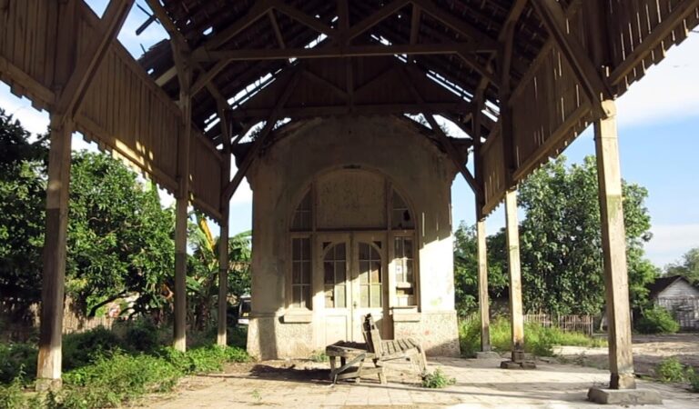 Impian Suram Mengaktifkan Kembali Jalur Kereta Semarang Lasem