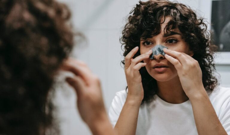 Tak Disadari, 6 Kebiasaan Sepele Penyebab Munculnya Komedo