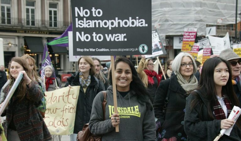 Antara Politik, Agama, dan Konflik Kekerasan, Dalam Sistem Demokrasi di Indonesia