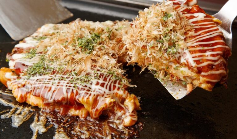 Resep Okonomiyaki, Makanan Jepang Yang Halal dan Enak Banget!