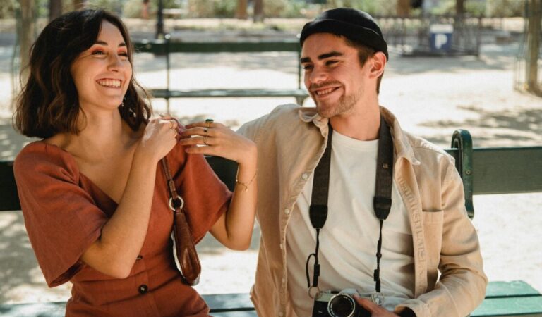 Bukan Cuma Cantik, 7 Kualitas yang Bikin Wanita Spesial di Mata Pria