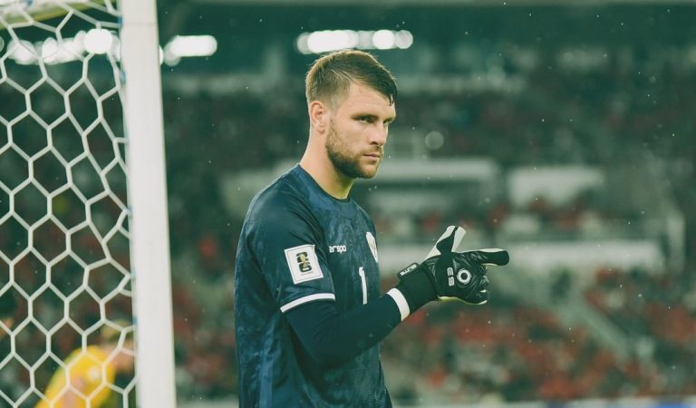 3 Rekor Yang Dicetak Maarten Paes Bareng Skuad Garuda. Nomor 3 Belum Pernah Dicapai Pemain Indonesia