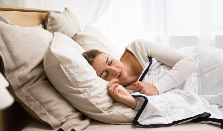 7 Tips Menghilangkan Kebiasaan Ngorok, Jurus Jitu Bikin Tidur lebih Berkualitas!