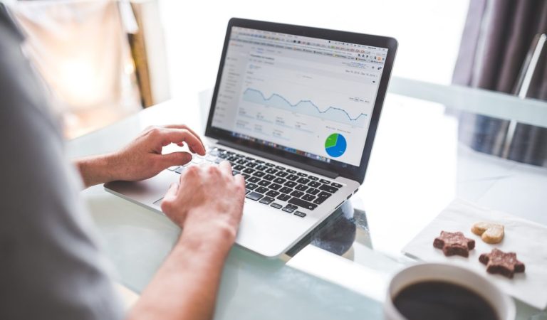 Pahami Sebelum Publikasi! Inilah Ciri-ciri dan Struktur Artikel Ilmiah Yang Baik