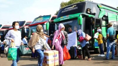 Tradisi Mudik lebaran e1743439917376