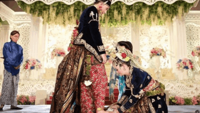 Ilustrasi pernikahan adat jawa e1746780298424