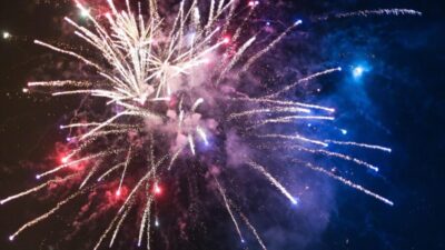 fireworks 865104 1280 e1750227716982
