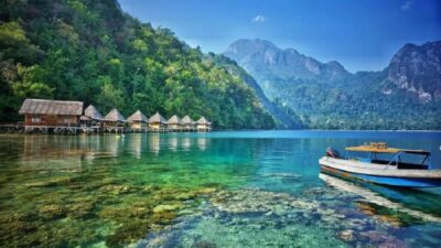 pantai Ora Maluku