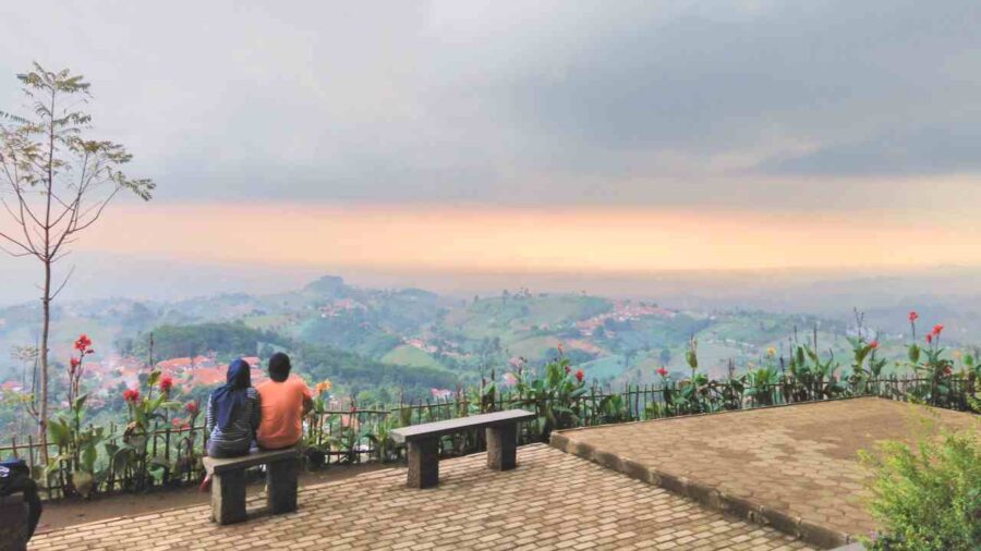 sunset bukit moko bandung e1753150032628