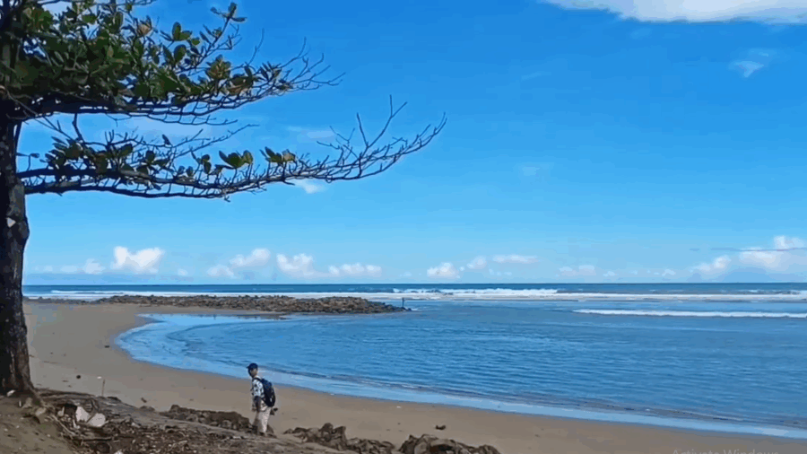 Pantai Cipatujah e1763820355410