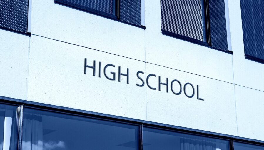 college 2883655 1280 e1768576017775