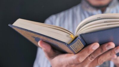 membaca al quran
