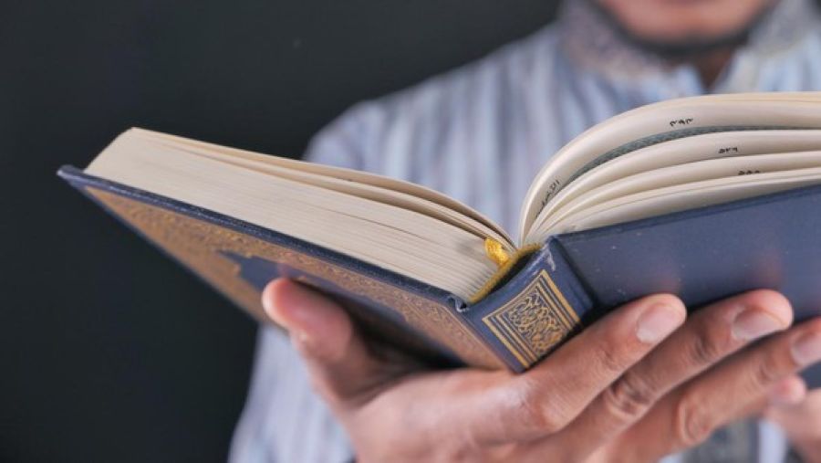 membaca al quran