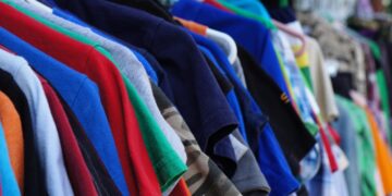 meandcolors clothes 5371410 1280 e1778205601963